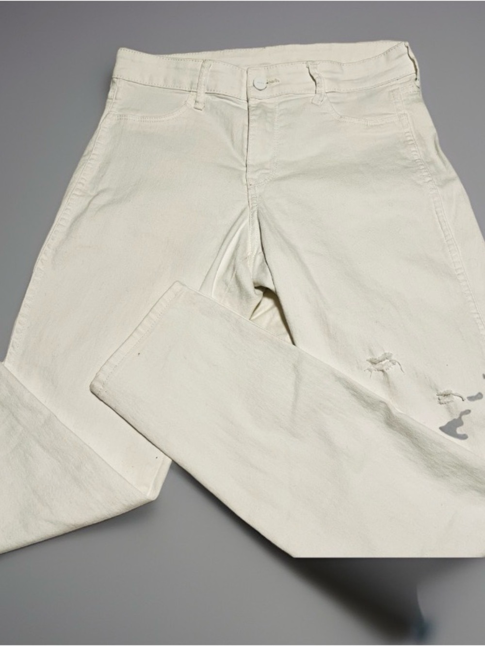 ✨ H&M &Denim Slim Ankle Jeans White Distressed Women 29 Summer Capsule Elevated